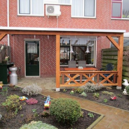 Houten veranda maken plat dak 